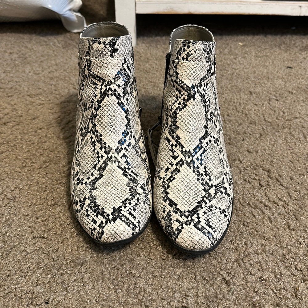 Black and white snake skin Circus shoes, size 81/2, worn 2 times